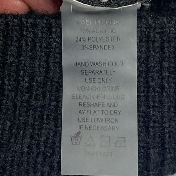 Vince Camuto NWT leopard/ cheetah animal print crew neck sweater size M - Picture 9 of 16